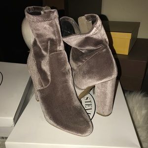 Steve Madden grey velvet edit boots size 9
